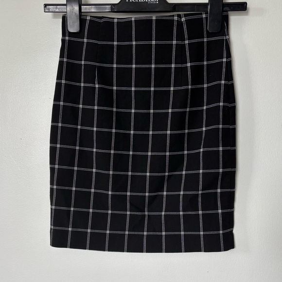 🎉4/30$🎉 Dynamite Mini Skirt – Size XS - Picture 4 of 4